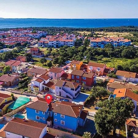 Stunning In Vodnjan With Kitchen Barbariga